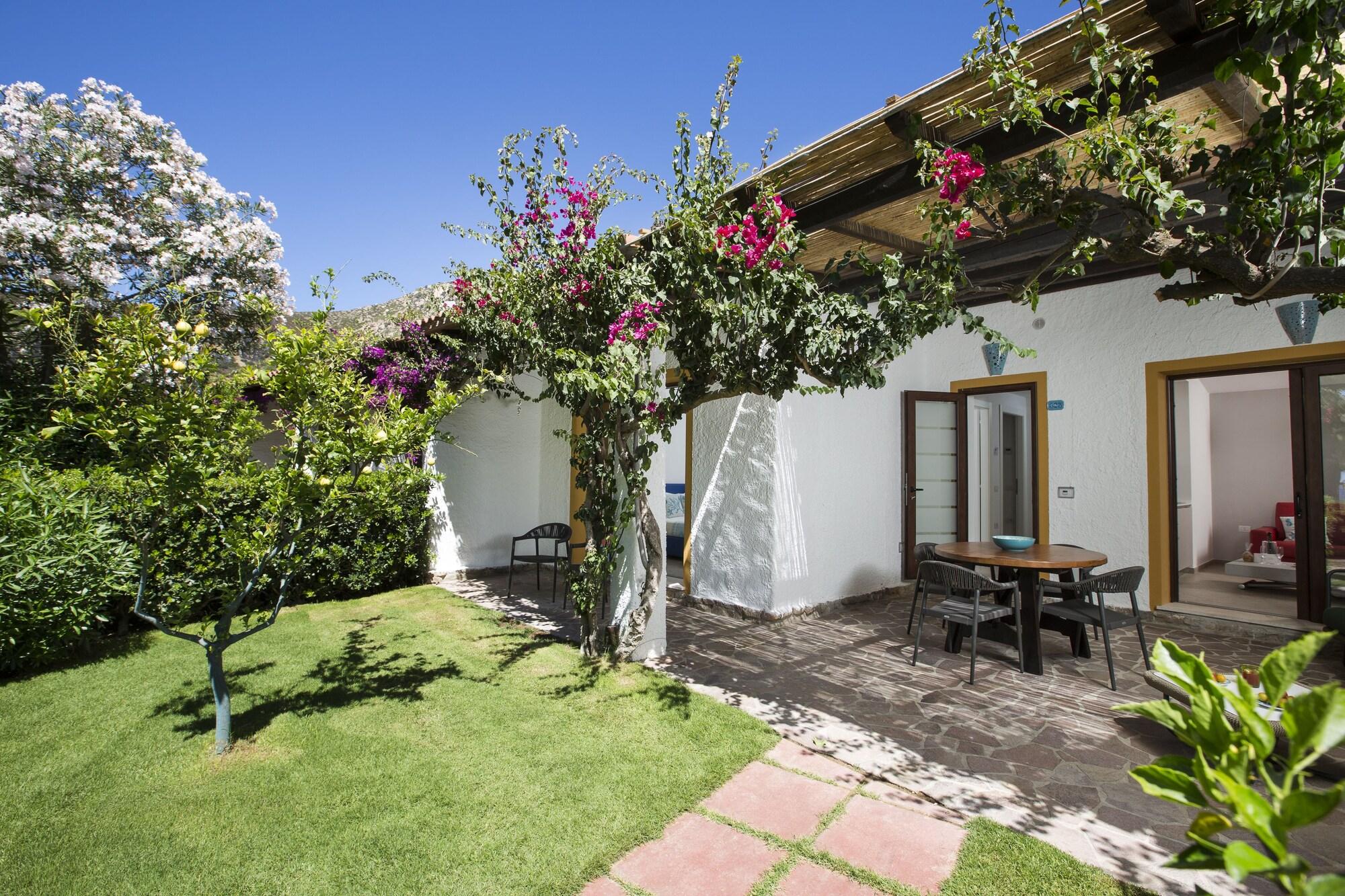 Cormoran Residence Villasimius Exterior photo
